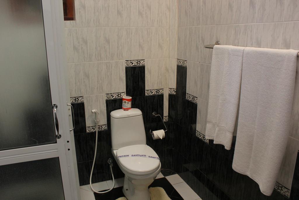 Warahena Beach Hotel Bentota Ngoại thất bức ảnh