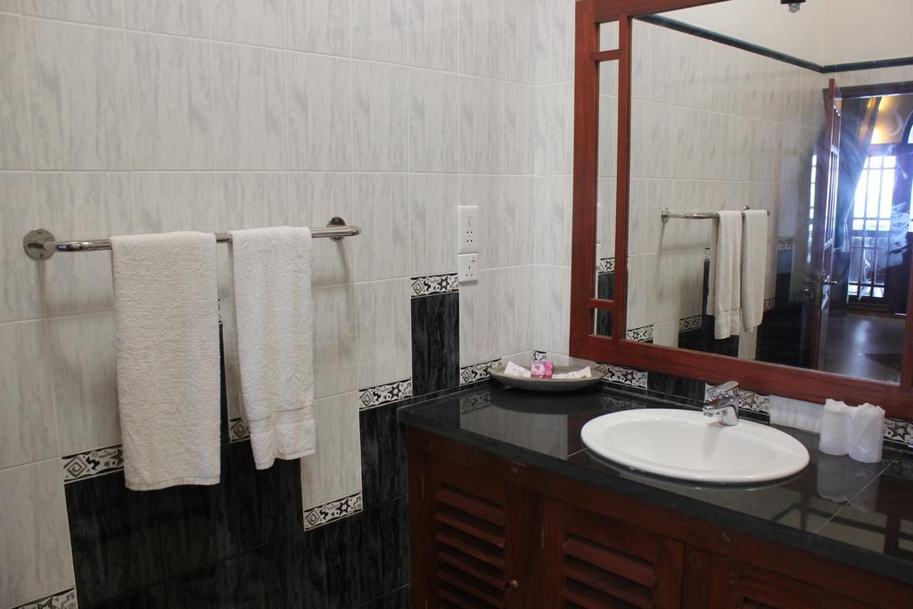 Warahena Beach Hotel Bentota Ngoại thất bức ảnh