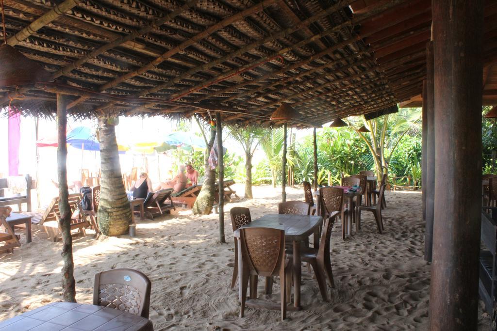 Warahena Beach Hotel Bentota Ngoại thất bức ảnh