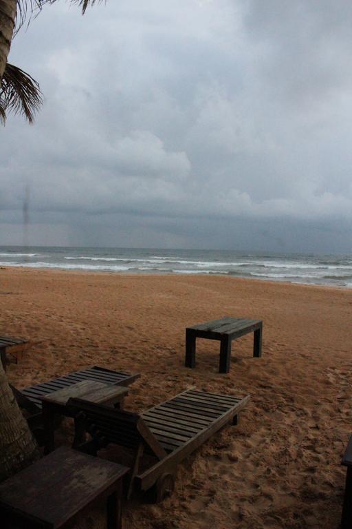 Warahena Beach Hotel Bentota Ngoại thất bức ảnh