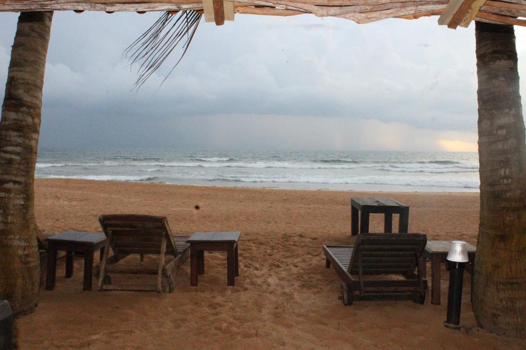 Warahena Beach Hotel Bentota Ngoại thất bức ảnh